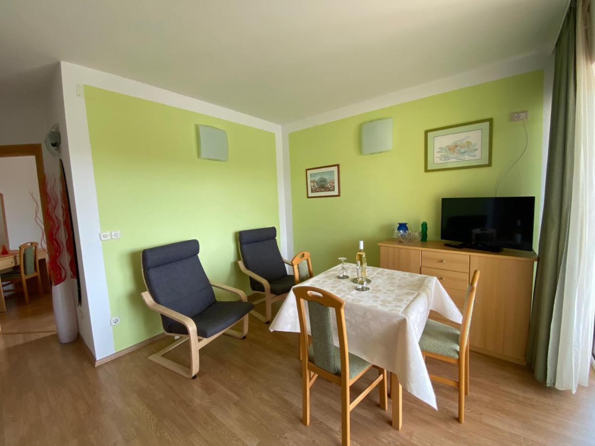 Marija F2 Apartment Krk Town Eksteriør billede